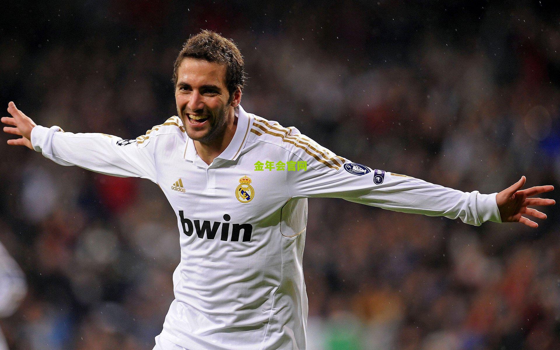 击剑国家队军训淬火成钢 意志与剑锋同磨砺