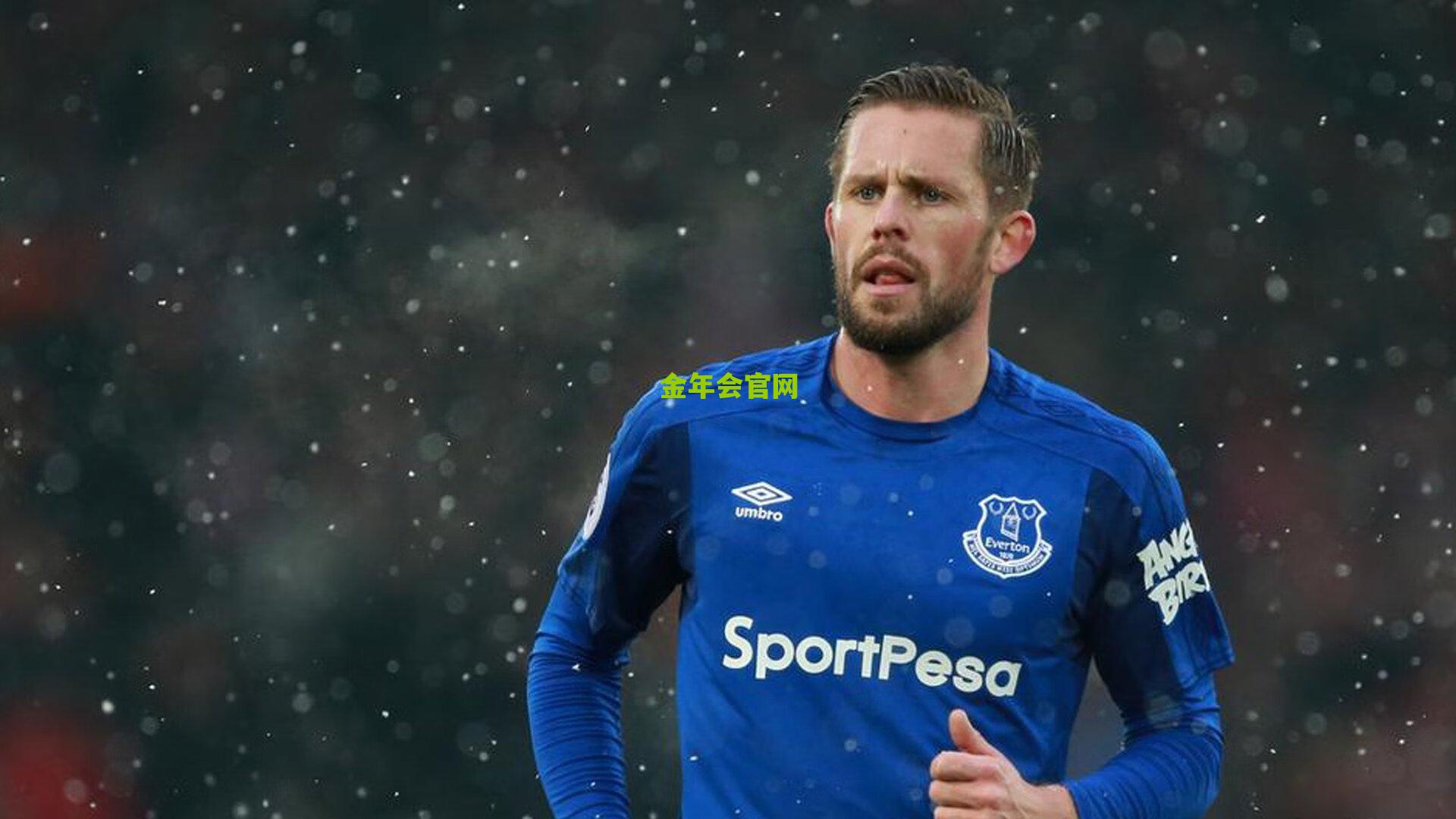 英超争冠悬念再起 曼城连失两球憾平水晶宫