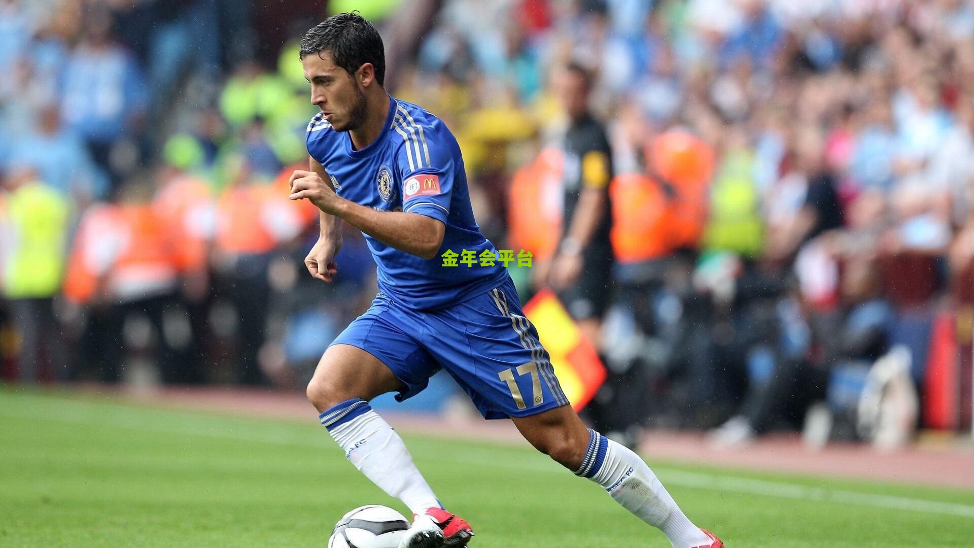 乔纳森公开澄清引风波，否认效仿特维斯言论，强调与球队关系良好