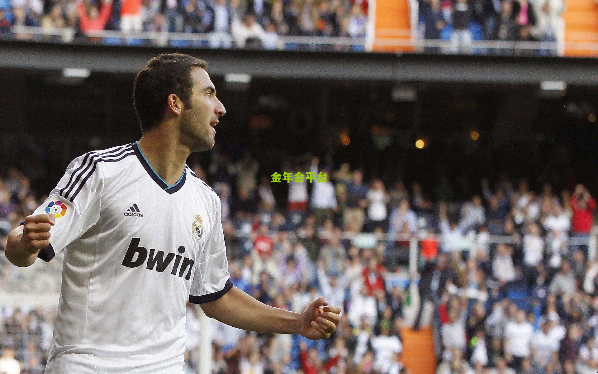 青春风暴席卷全国，中国高中篮球联赛战火重燃，梦想篮筐见证新一代崛起